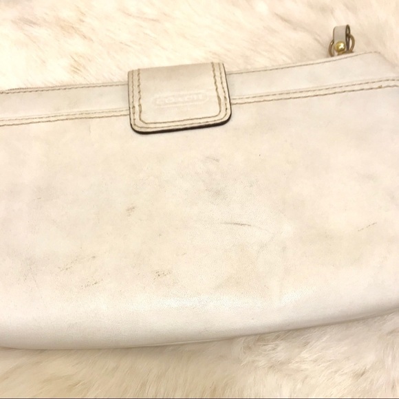 Coach Legacy Turnkey White Wristlet/Clutch w Lilac Signature Affixed Bag Scarf - Picture 3 of 8